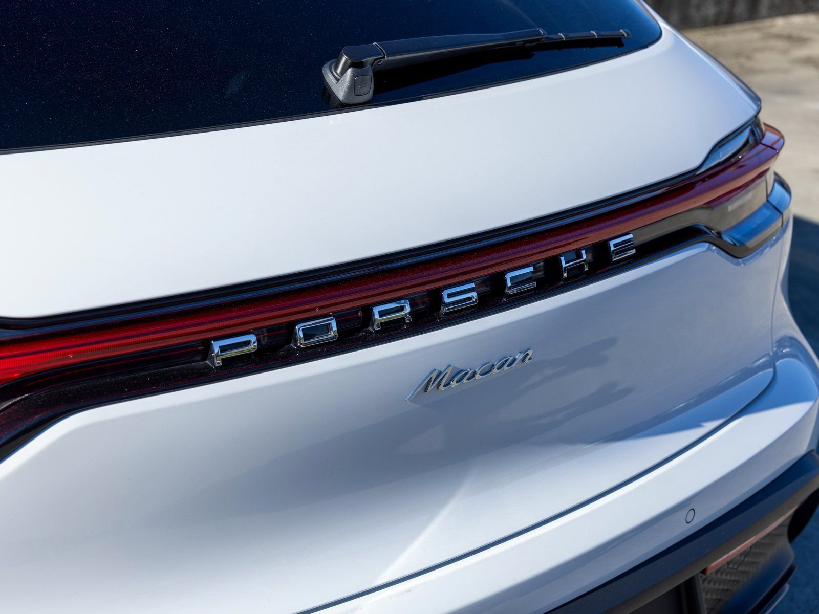 Certified 2025 Porsche Macan image 19