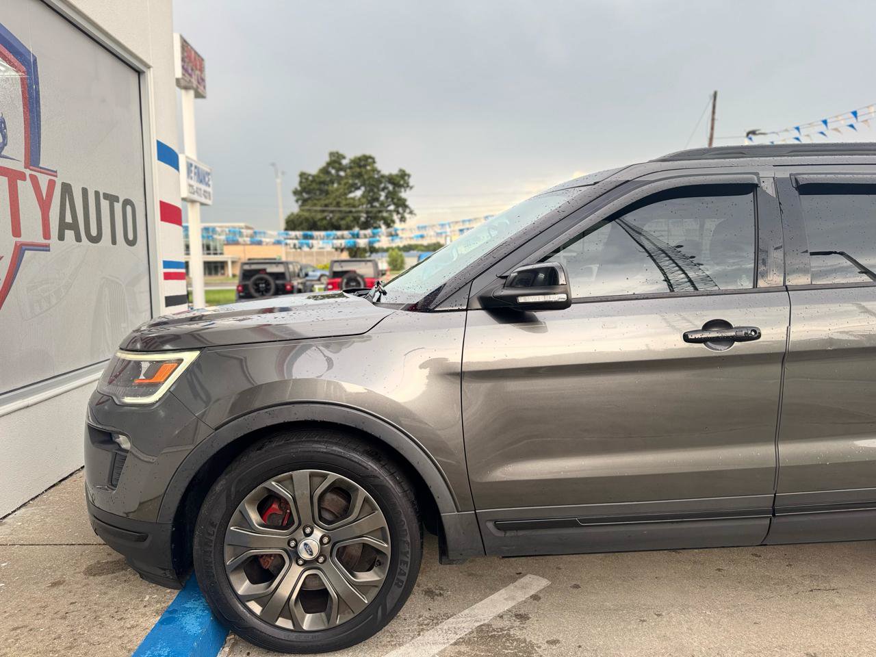 Used 2018 Ford Explorer Sport AWD/4WD image 24