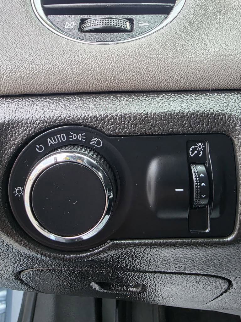 Used 2012 Chevrolet Cruze LS FWD image 35