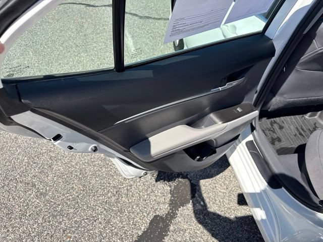 Used 2021 Toyota Camry LE FWD image 11