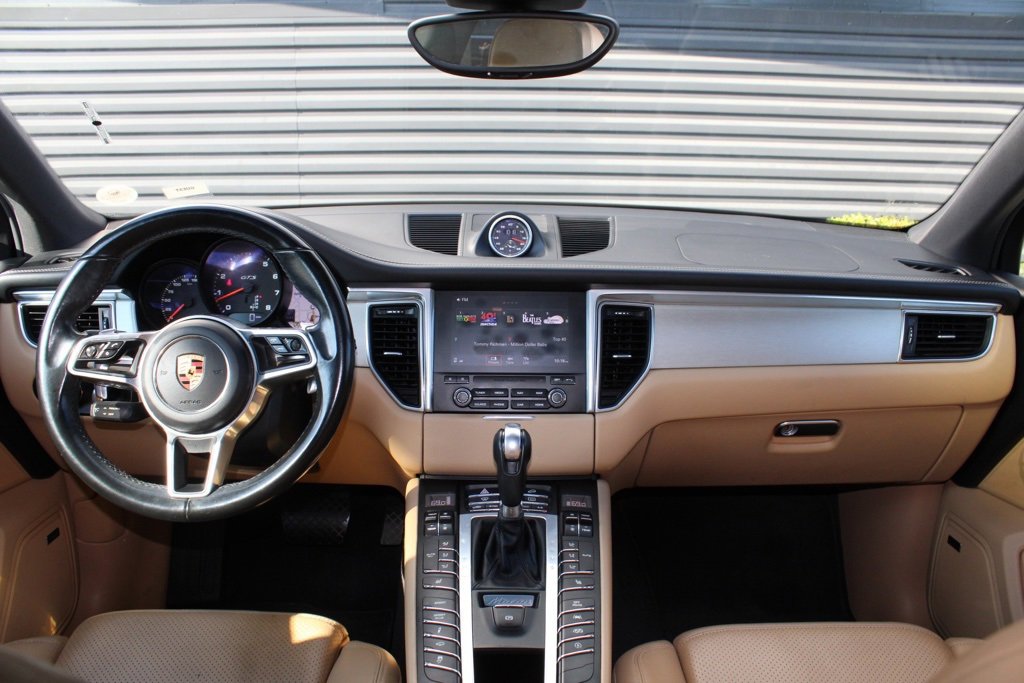Used 2017 Porsche Macan GTS image 30