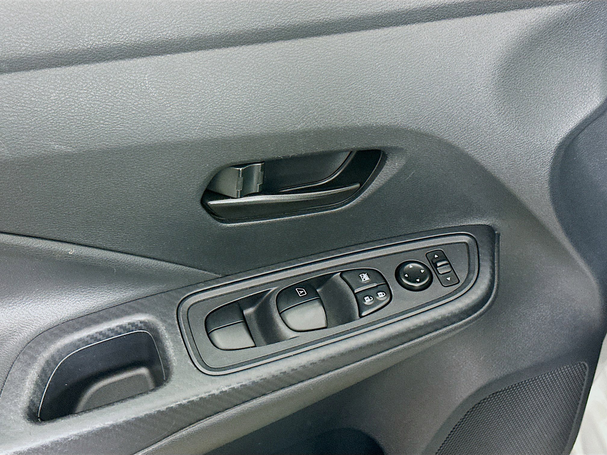 Used 2024 Nissan Versa S w/ Trunk Package image 15