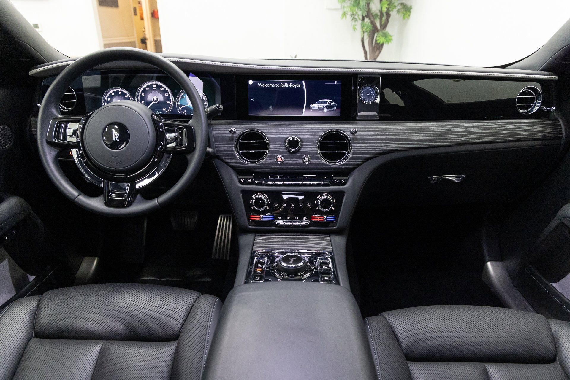 Used 2021 Rolls-Royce Ghost image 5