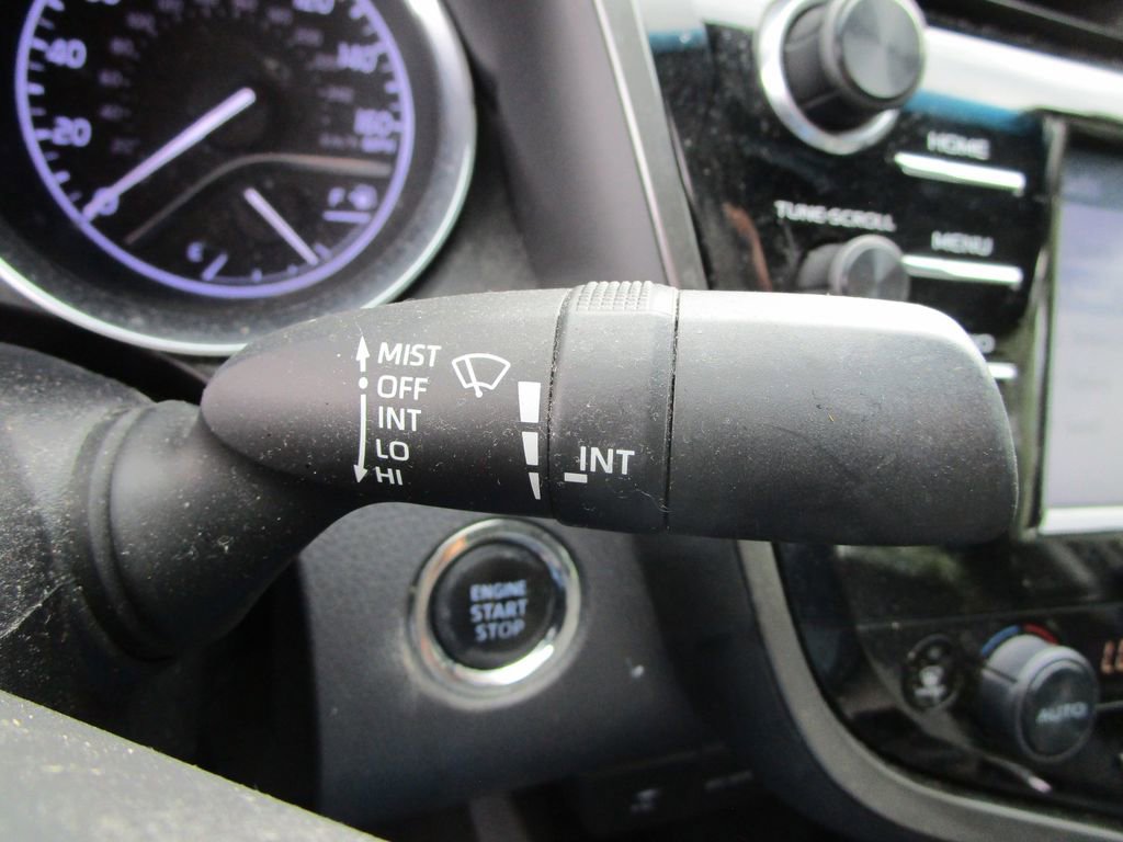 Used 2018 Toyota Camry XLE image 29