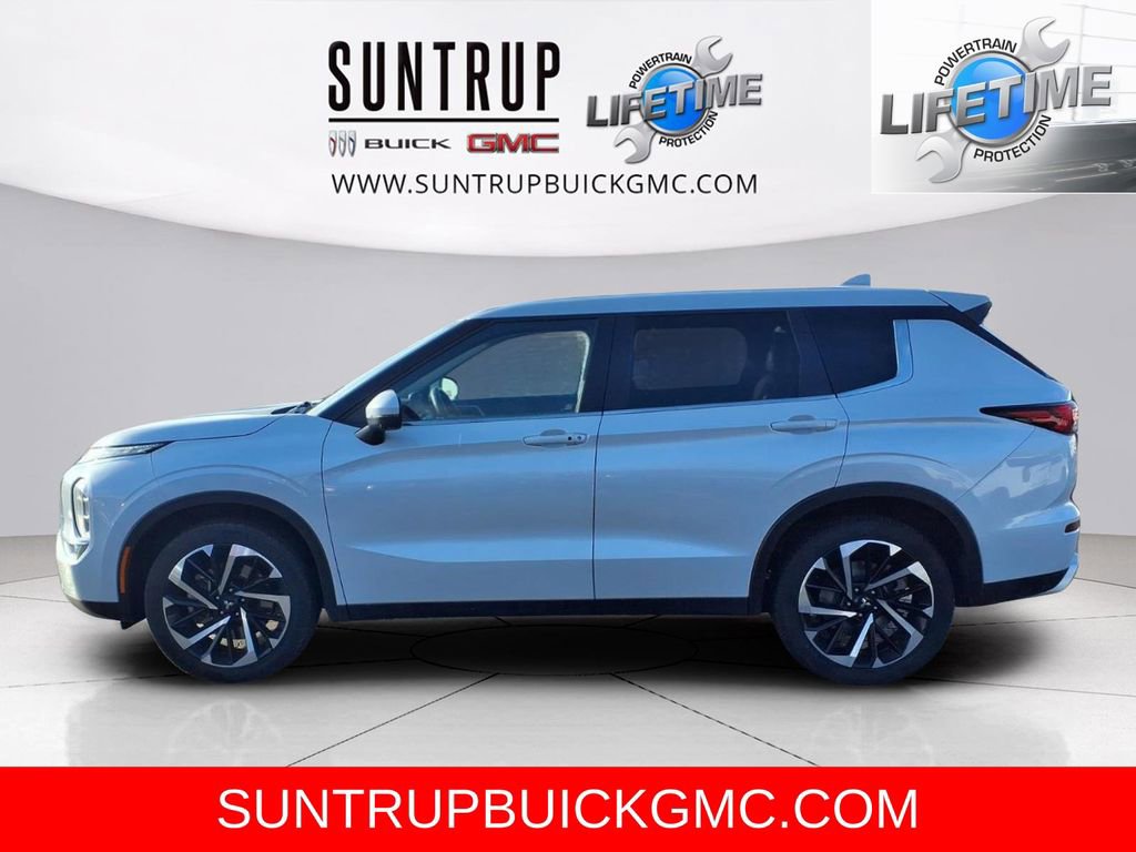 Used 2024 Mitsubishi Outlander SE image 30