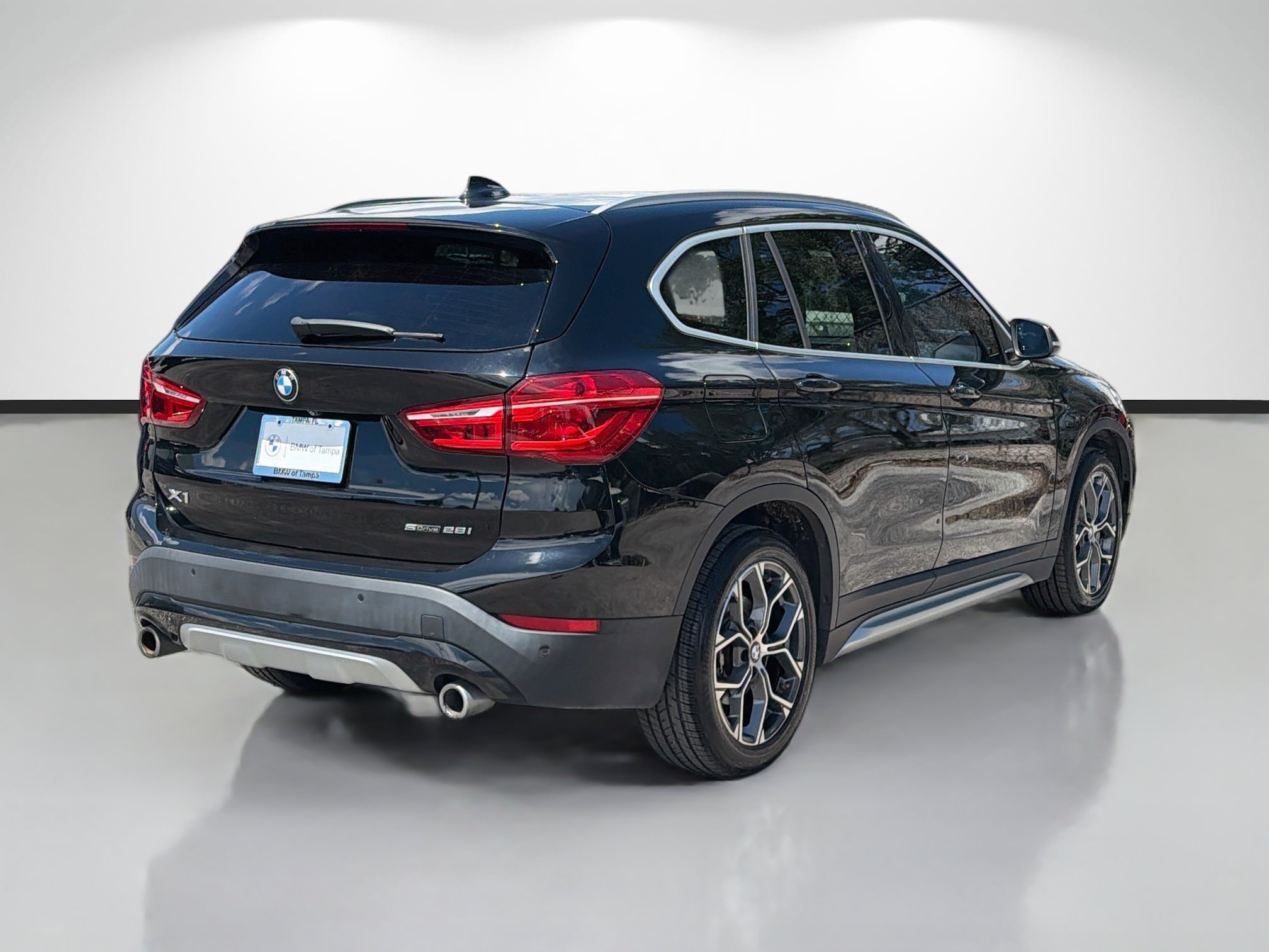 Used 2021 BMW X1 sDrive28i FWD image 3