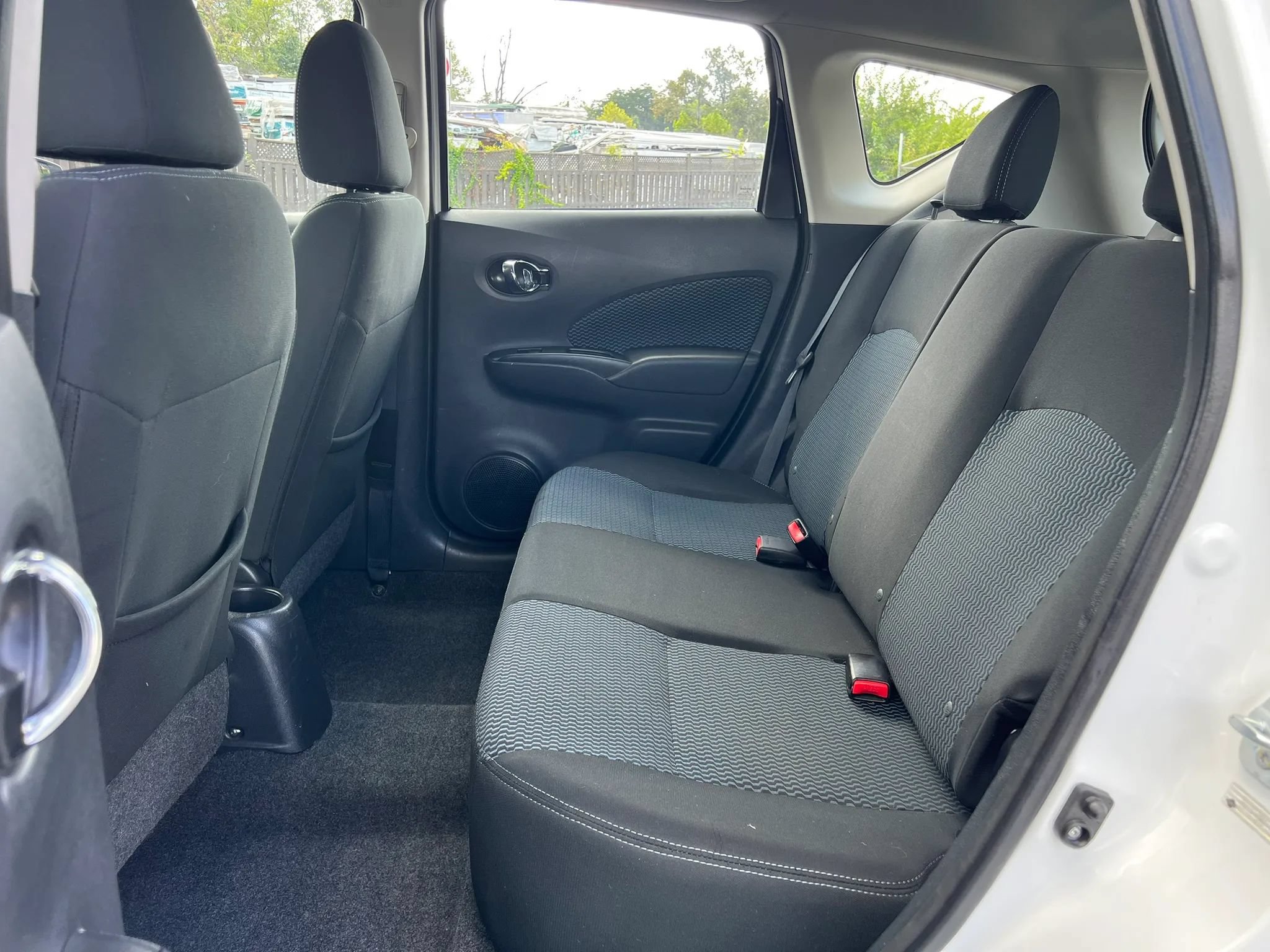 Used 2015 Nissan Versa Note SV w/ SV Appearance Package FWD image 18
