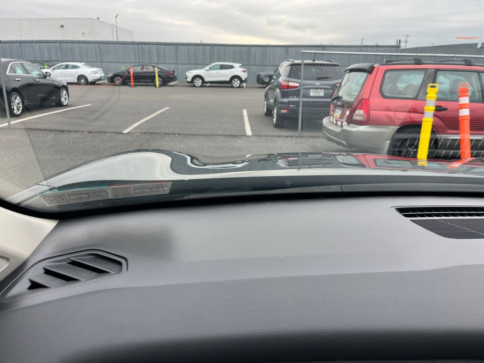 Used 2025 Nissan Kicks SV image 32