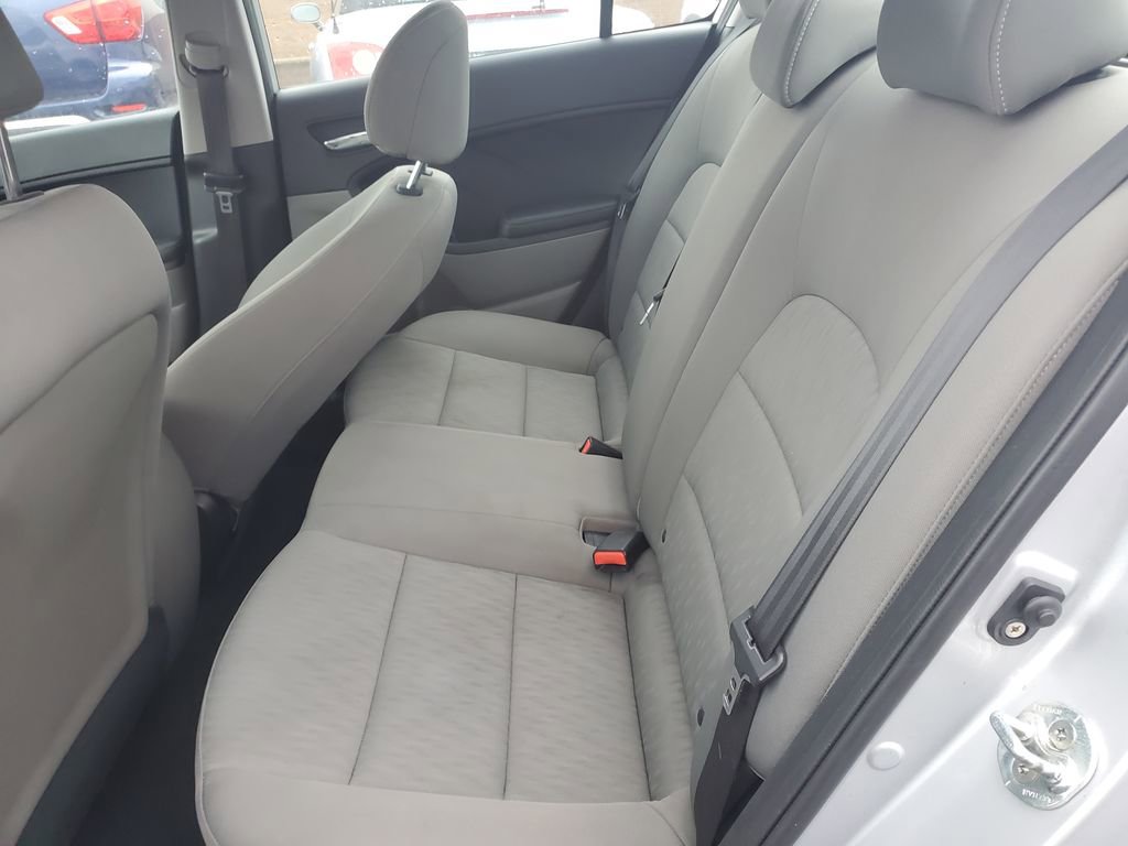 Used 2015 Kia Forte LX image 9