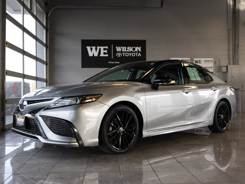 Used 2022 Toyota Camry XSE w/ Protection Package (Q2) (TMS) FWD image 2