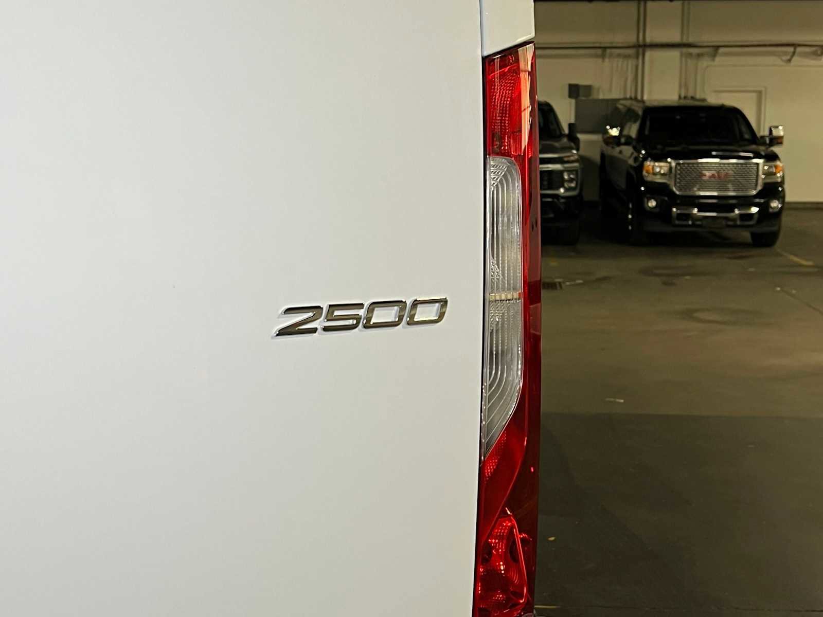 Used 2025 Mercedes-Benz Sprinter 2500 image 15