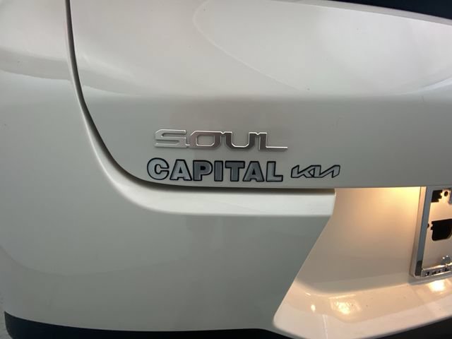Used 2023 Kia Soul LX w/ Option Group 015 FWD image 25