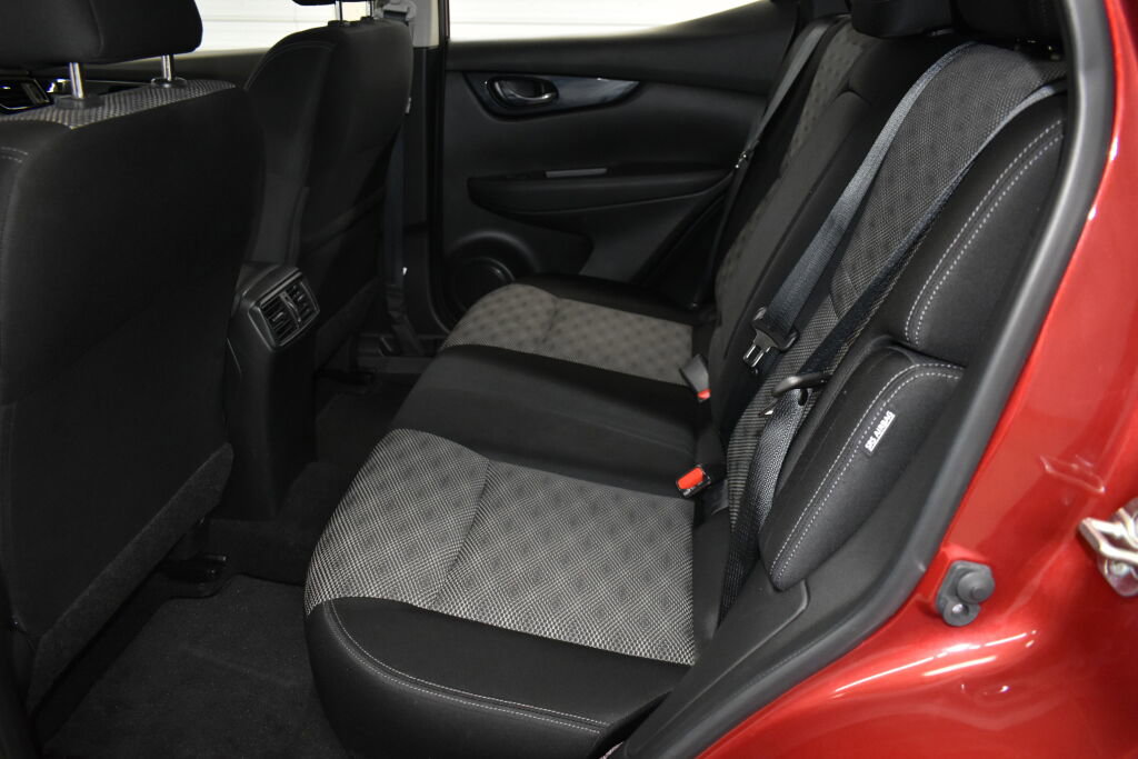 Used 2020 Nissan Rogue Sport SV w/ All-Weather Package image 17