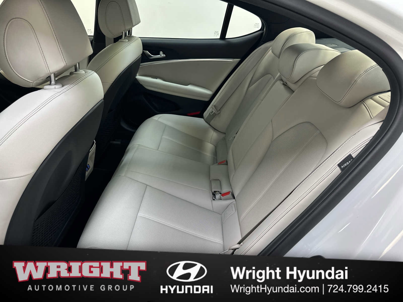 Certified 2025 Genesis G70 2.5T image 13