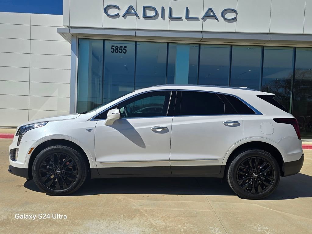 New 2026 Cadillac XT5 Luxury w/ LPO, Bronce Accent Package image 2