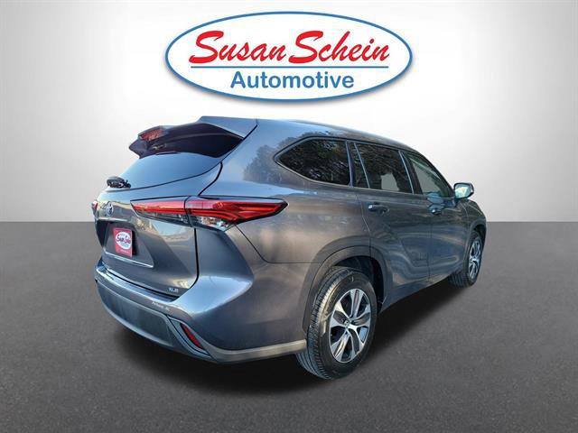 Used 2022 Toyota Highlander XLE image 23