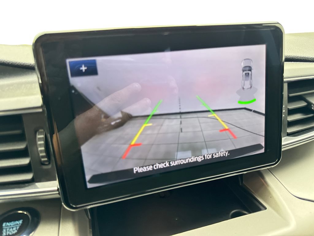 Used 2022 Ford Explorer XLT w/ Equipment Group 202A AWD/4WD image 70