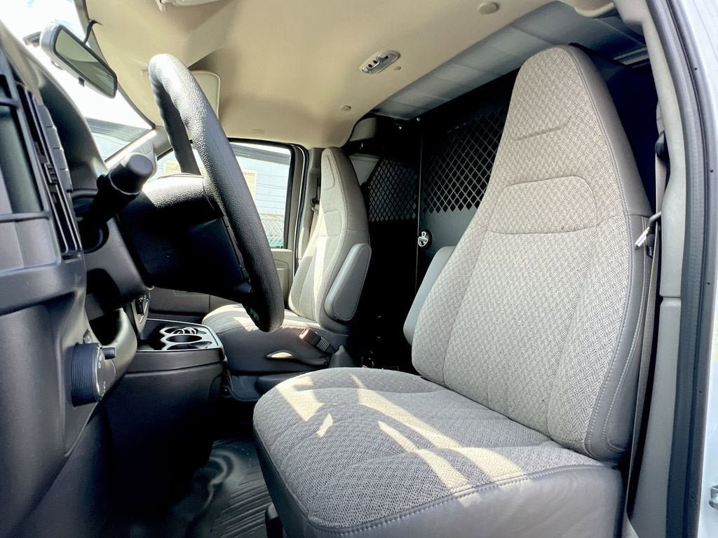 New 2025 GMC Savana 2500 w/ Communications Package RWD image 41