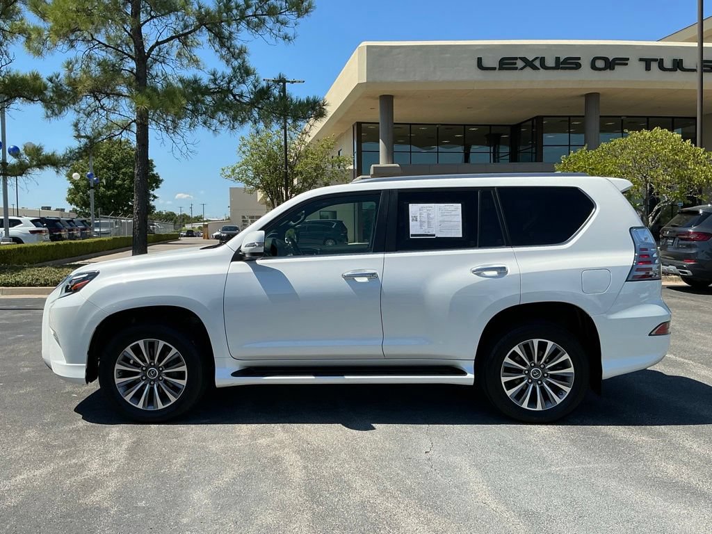 Used 2020 Lexus GX 460 Luxury w/ Accessory Package AWD/4WD image 6