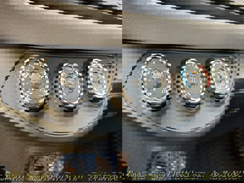 Used 2017 Toyota Yaris LE image 6