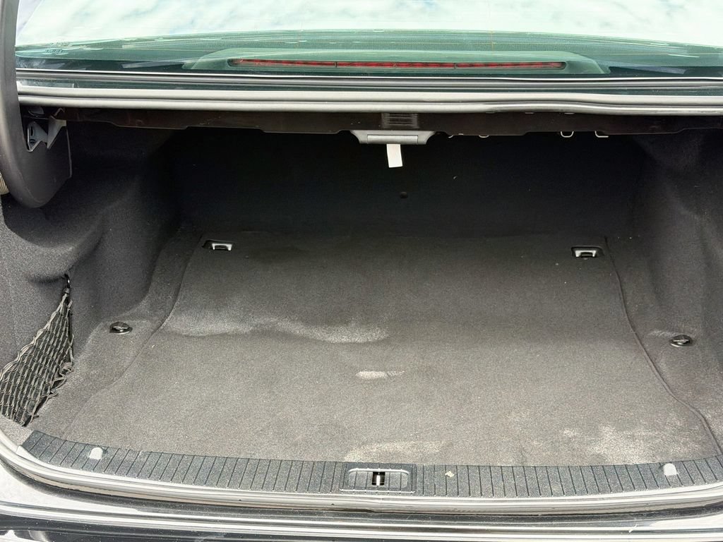 Used 2010 Mercedes-Benz E 350 Sedan image 11