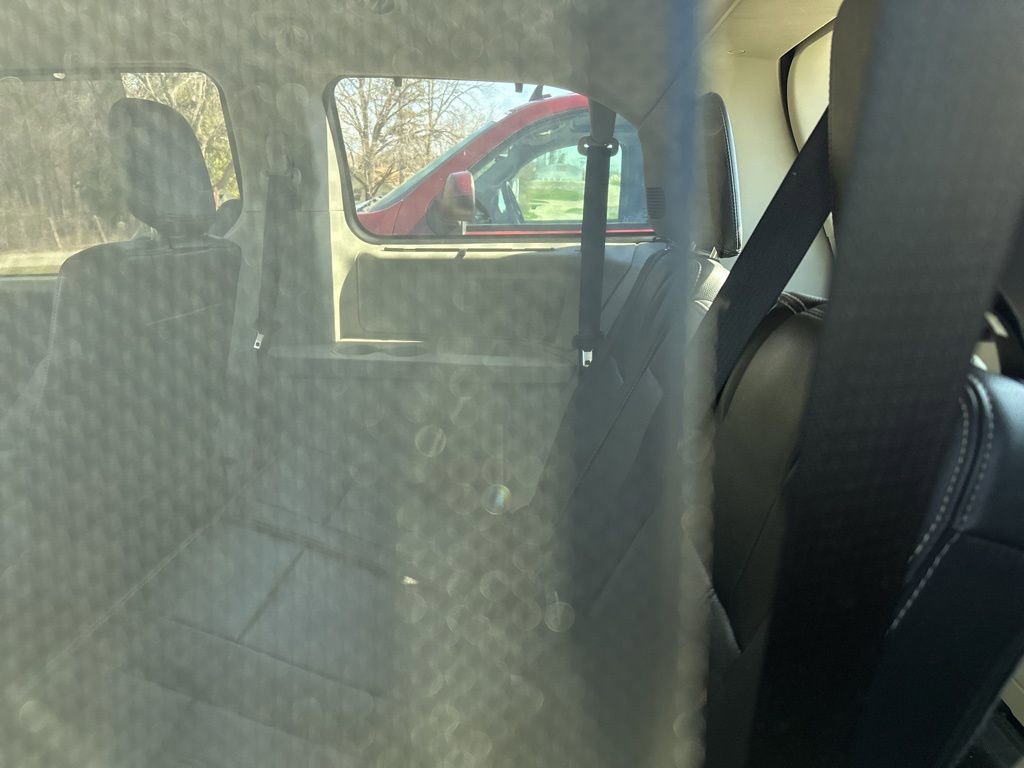 Used 2014 Chrysler Town & Country Touring-L w/ Driver Convenience Group FWD image 18