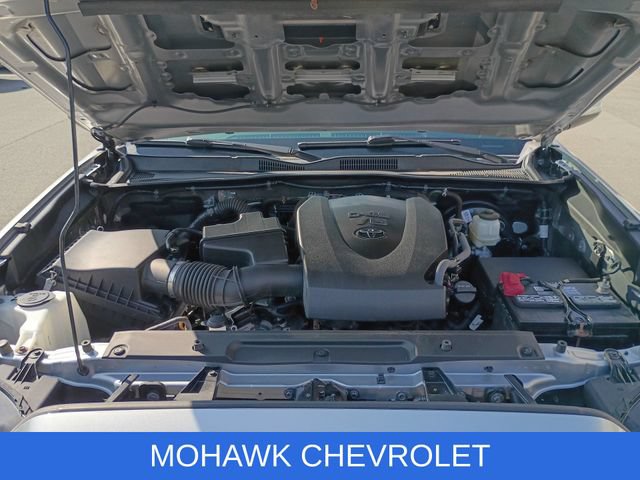 Used 2021 Toyota Tacoma TRD Sport w/ Technology Package AWD/4WD image 29