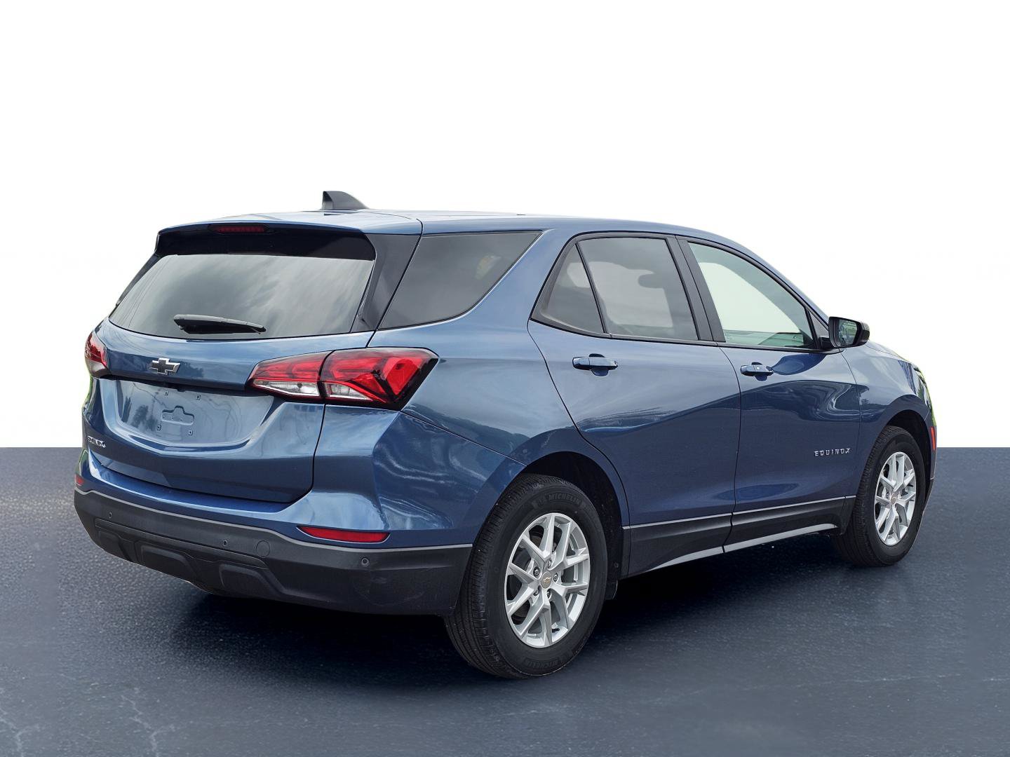 Used 2024 Chevrolet Equinox LS w/ LS Convenience Package FWD image 8