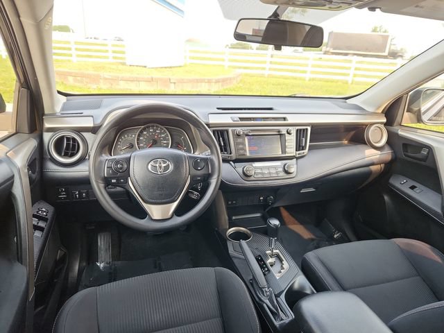 Used 2013 Toyota RAV4 XLE AWD/4WD image 31