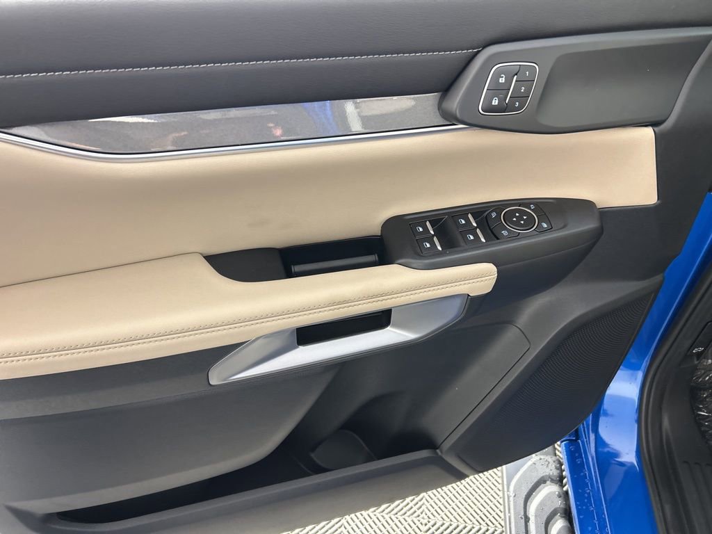 New 2025 Ford Ranger Lariat w/ FX4 Off-Road Package image 14