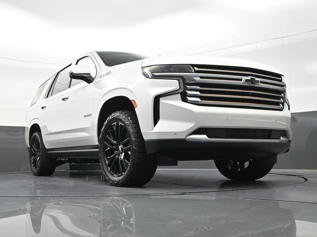 Used 2021 Chevrolet Tahoe High Country w/ Premium Package AWD/4WD image 31