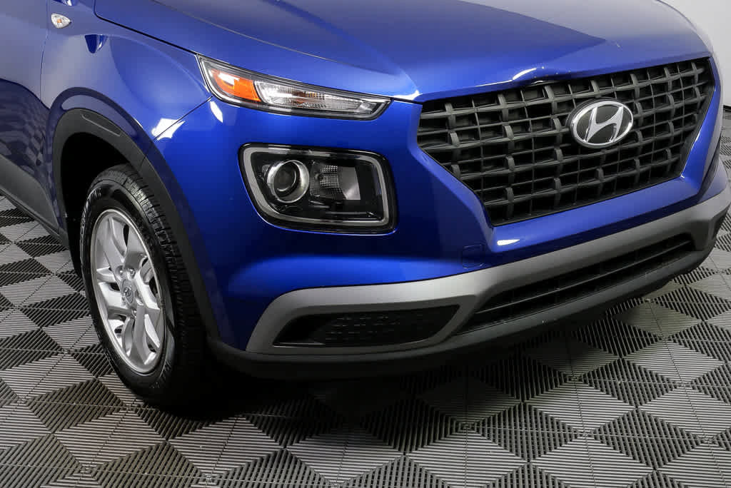 Used 2022 Hyundai Venue SE FWD image 32