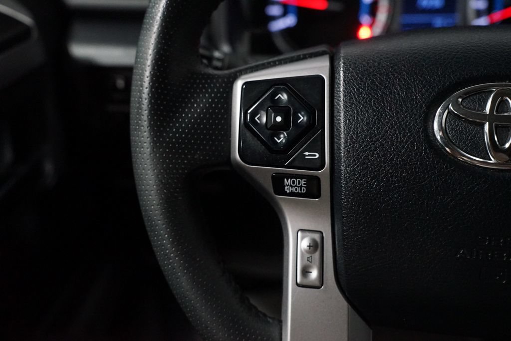Certified 2019 Toyota 4Runner SR5 AWD/4WD image 15