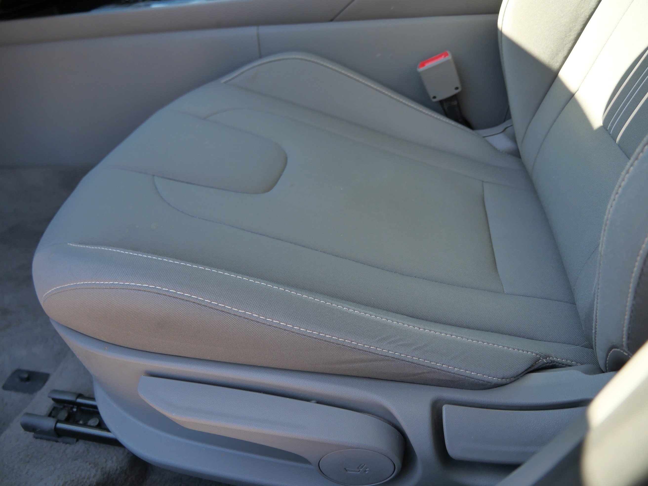 Used 2025 Hyundai Elantra SEL FWD image 20