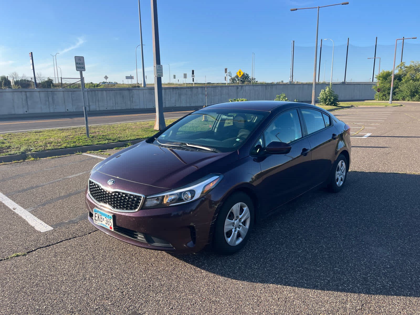Used 2017 Kia Forte LX FWD image 2