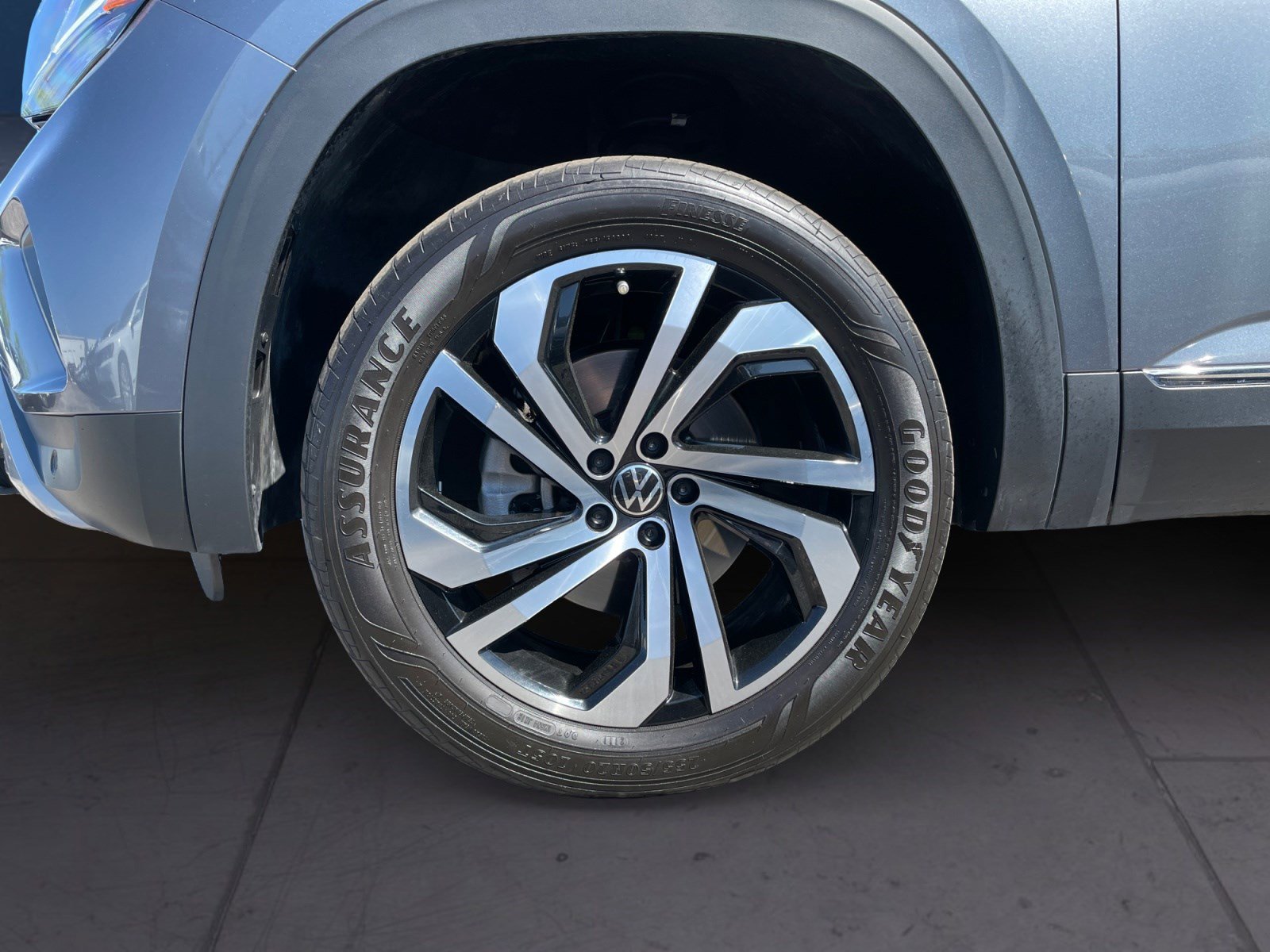 Used 2023 Volkswagen Atlas SEL image 32