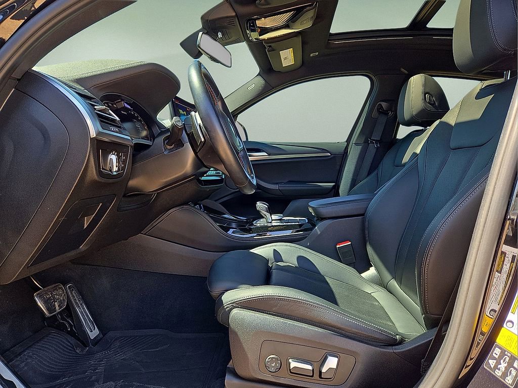 Used 2023 BMW X4 M40i image 25