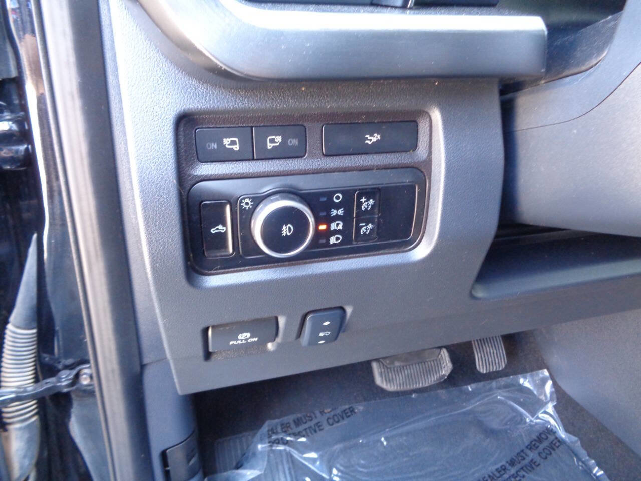 Used 2024 Ford F250 Lariat w/ Chrome Package image 24