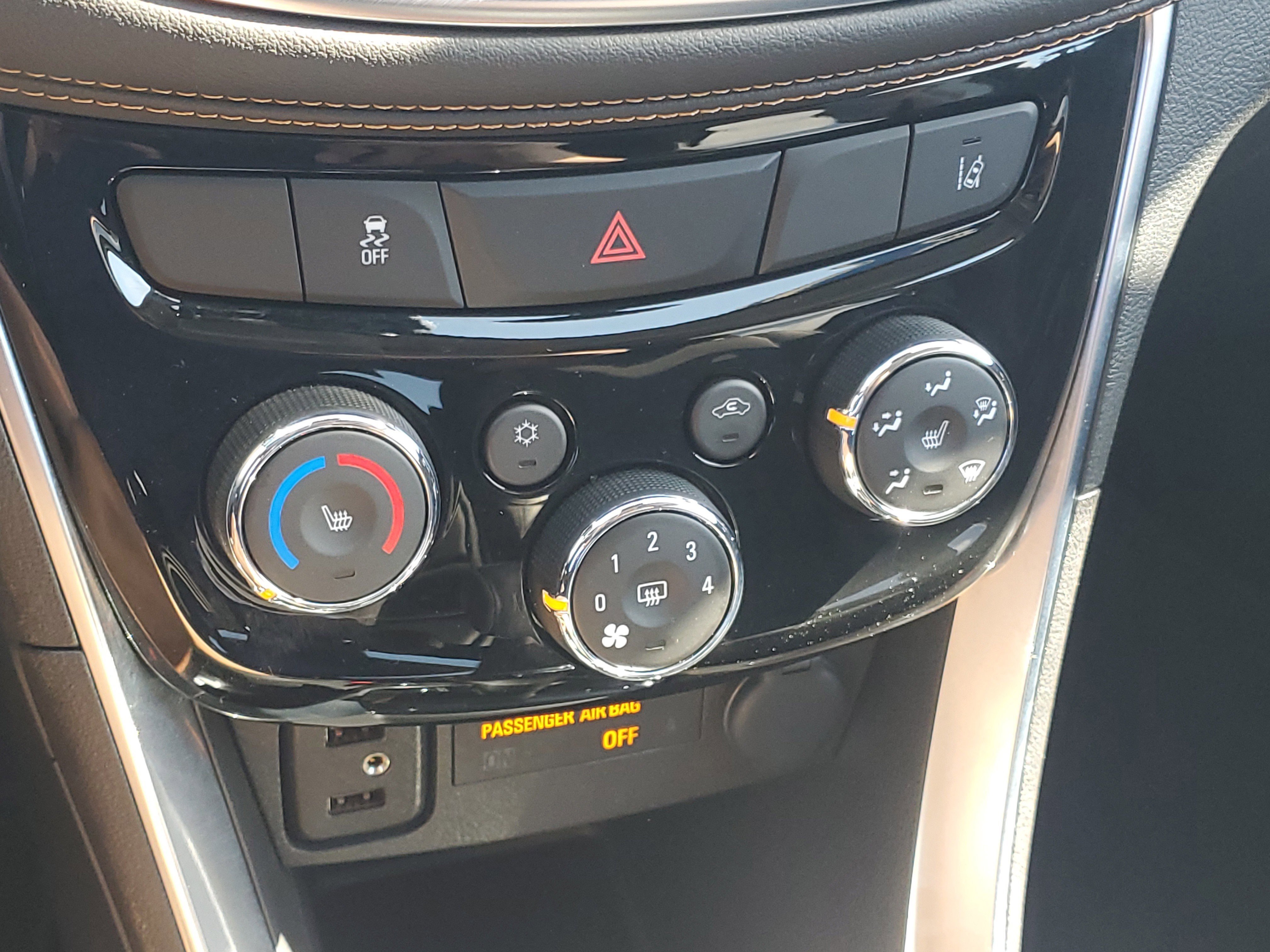 Used 2020 Chevrolet Trax Premier FWD image 27