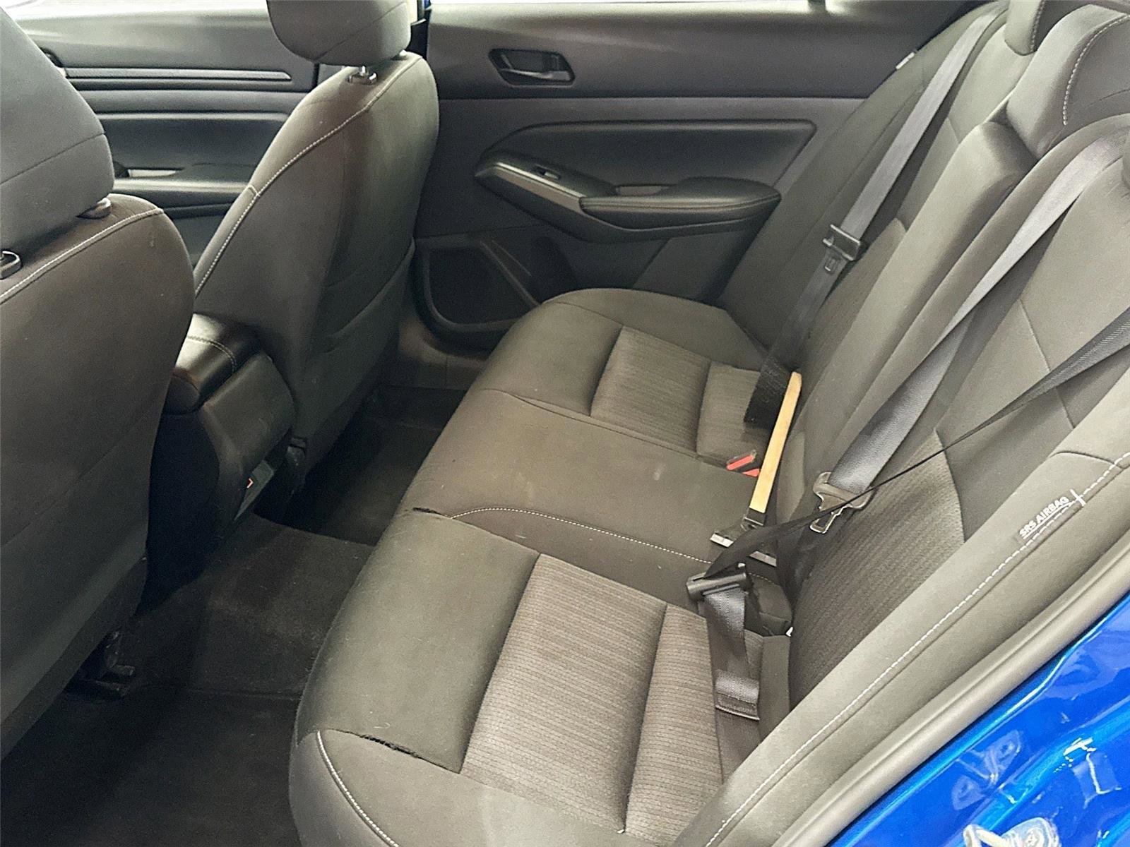 Used 2025 Nissan Altima 2.5 SV FWD image 5