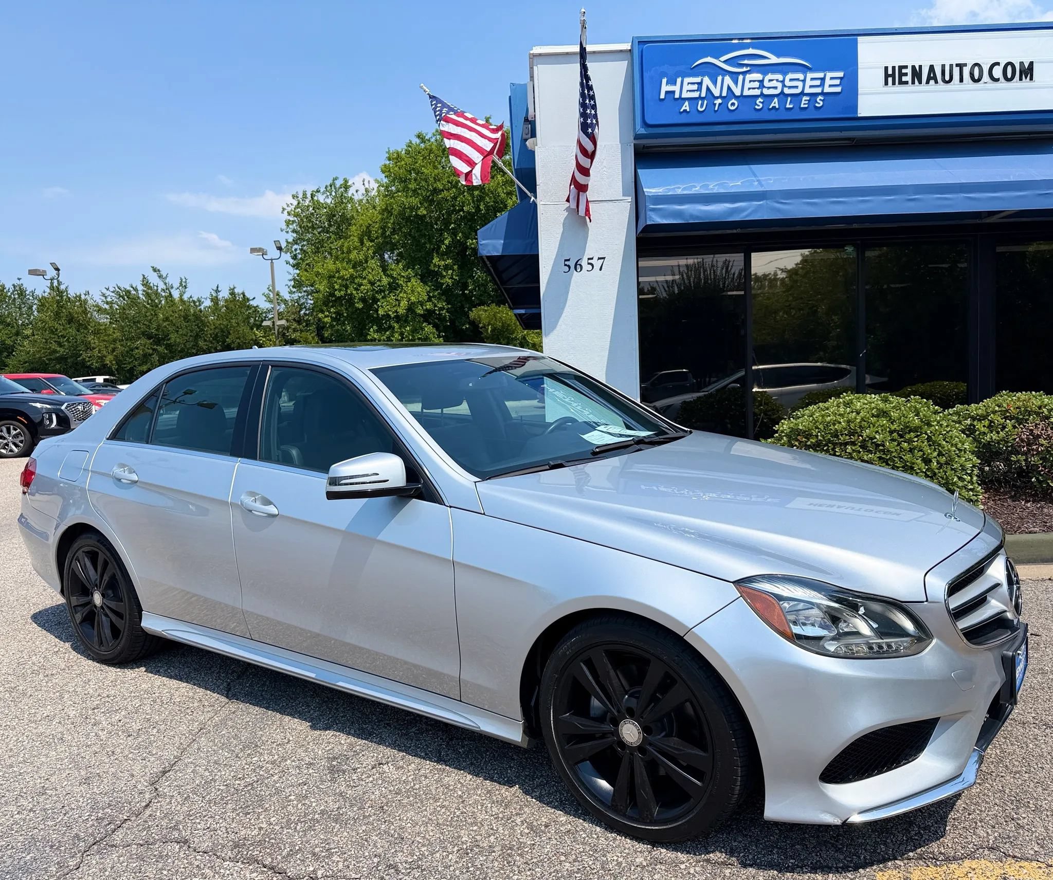 Used 2015 Mercedes-Benz E 350 4MATIC Sedan w/ Premium 1 Package image 12