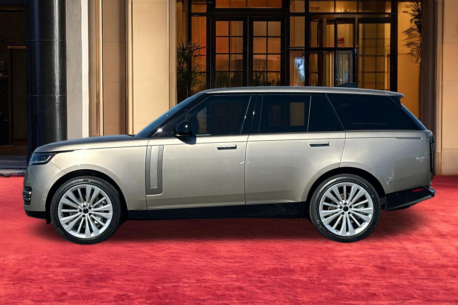 New 2026 Land Rover Range Rover SE image 3