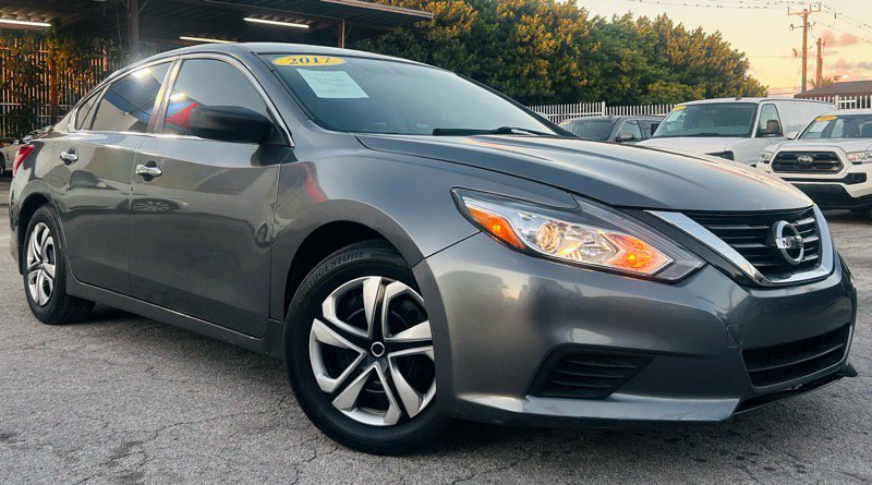 Used 2017 Nissan Altima 2.5 S w/ Power Driver Seat Package image 9