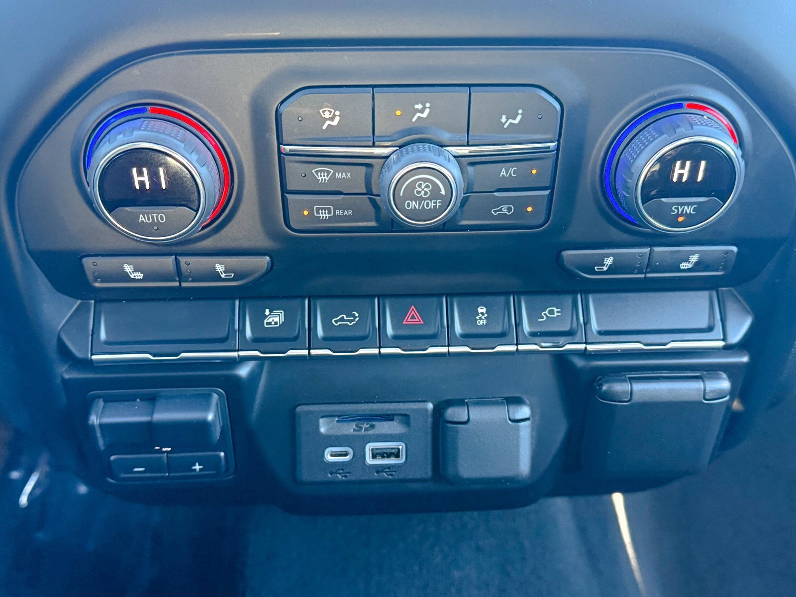 Certified 2022 Chevrolet Silverado 2500 LTZ image 29