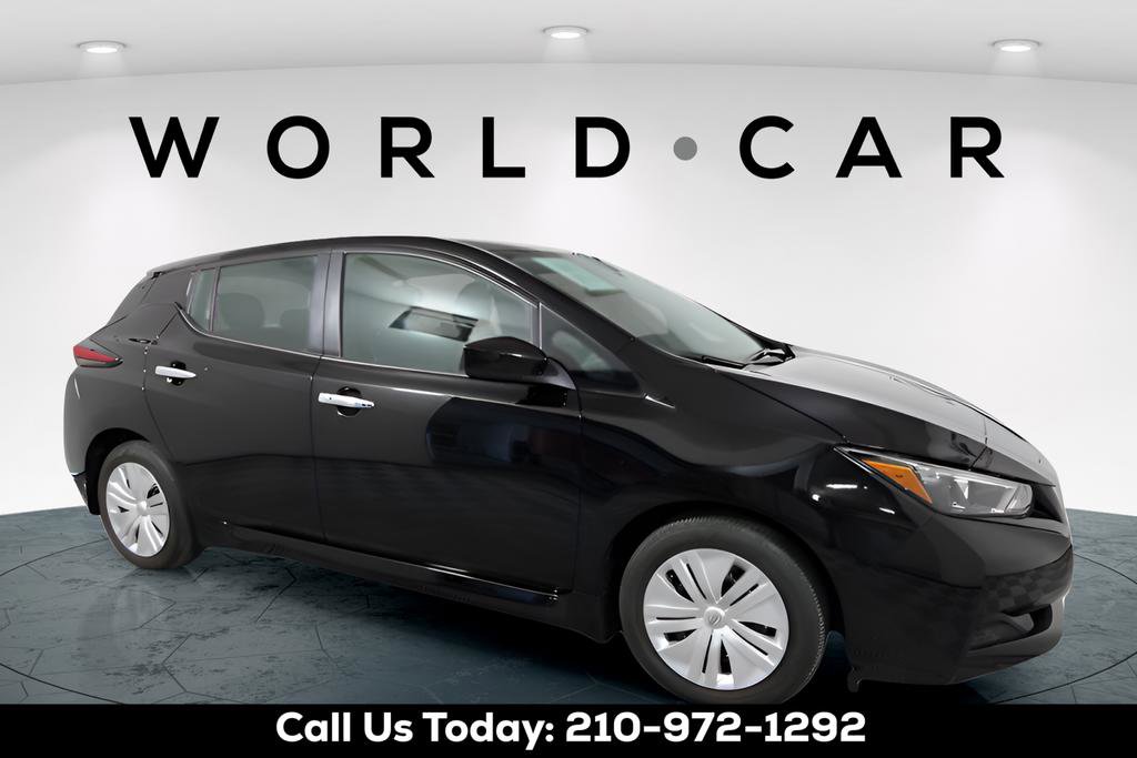 Used 2025 Nissan Leaf S image 13
