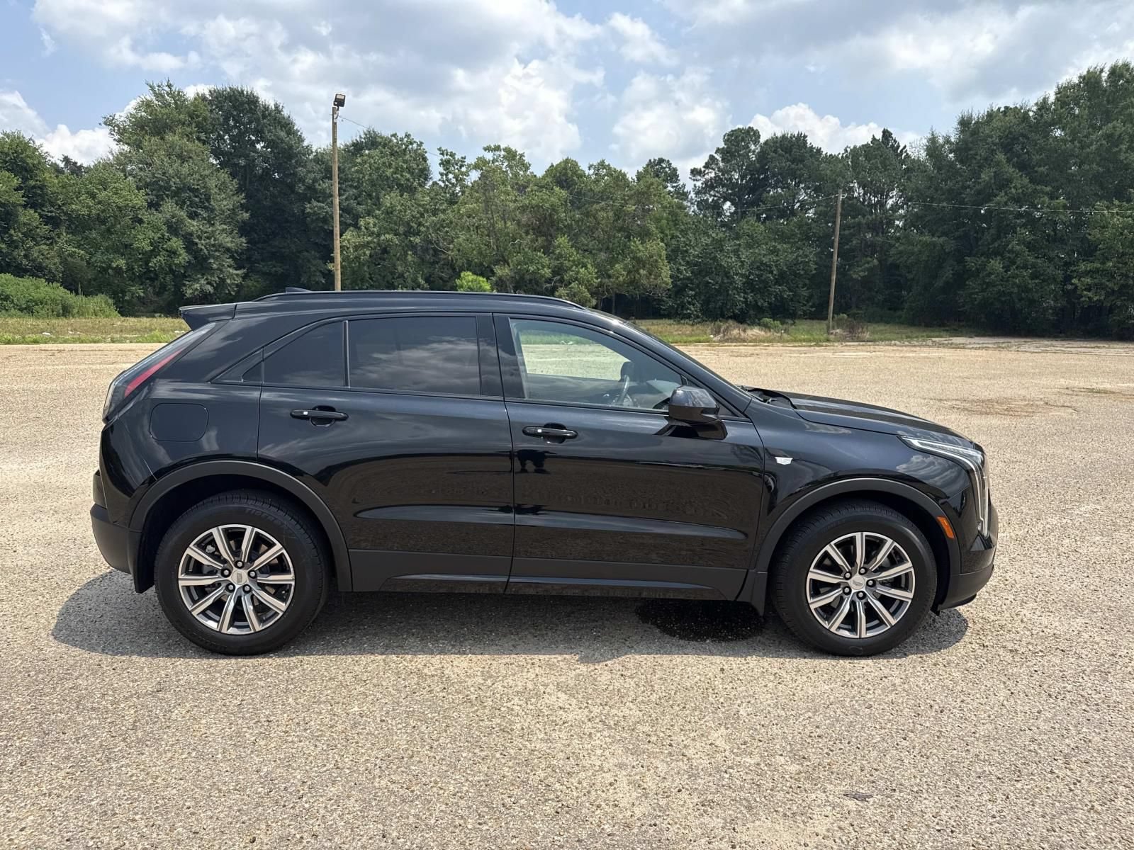 Used 2019 Cadillac XT4 Sport FWD image 2