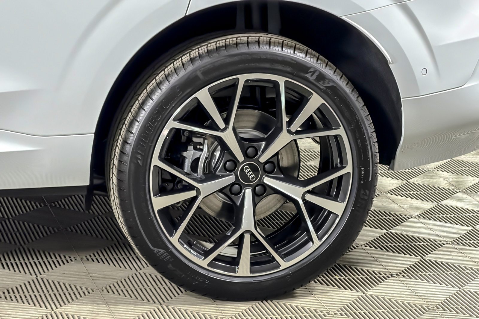 New 2026 Audi Q3 quattro 2.0T AWD/4WD image 25