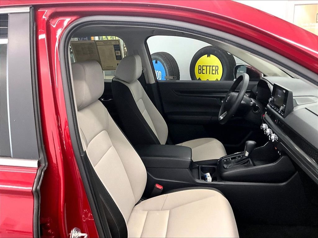 Used 2025 Honda CR-V EX image 11