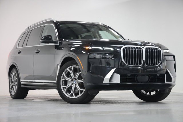 Used 2024 BMW X7 xDrive40i AWD/4WD image 1