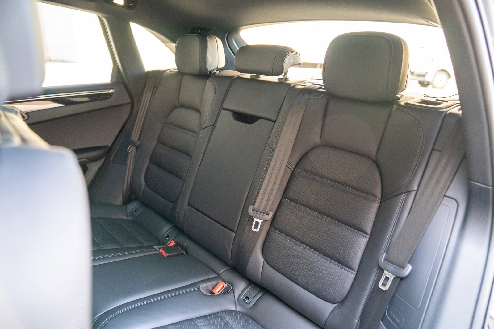 Certified 2026 Porsche Macan AWD/4WD image 24